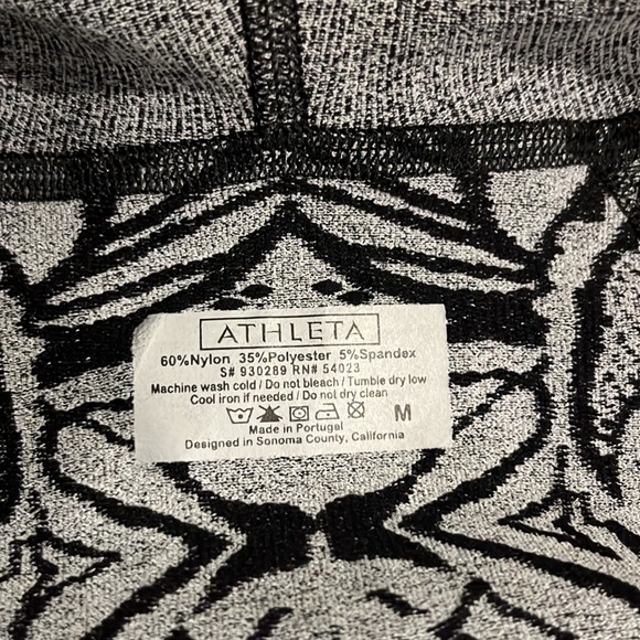 Athleta 1/4 zip medium - Picture 4 of 5